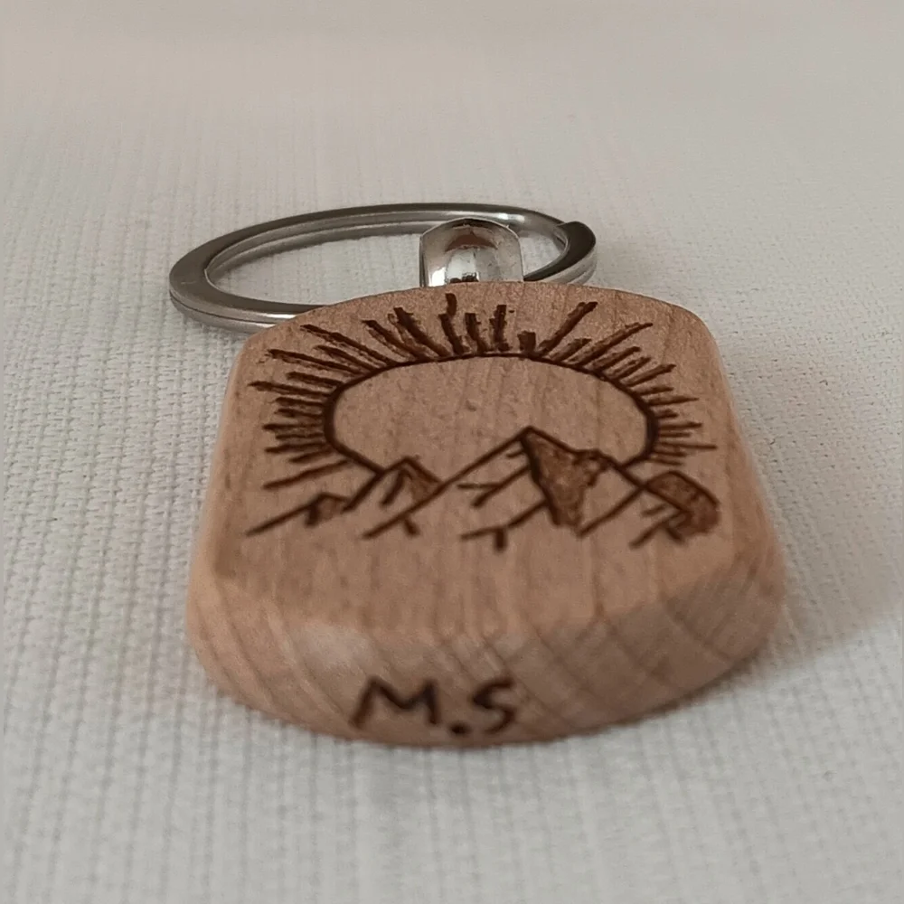 Wooden Keychain with Sun and Mountain Design - Picture 3 of 3